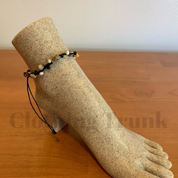 Mini Sea Shell Macrame Anklet –  Black Adjustable Beach Boho Jewelry - Picture 4 of 9